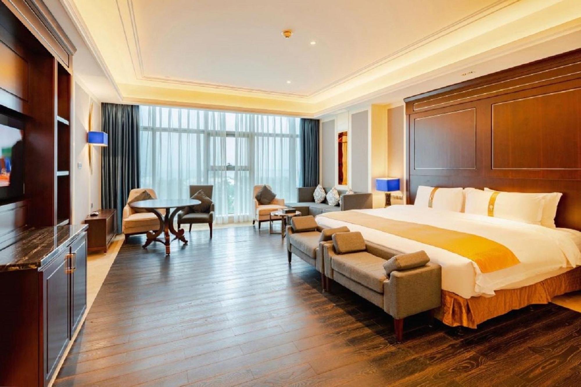 Holiday Inn Haikou West Coast By Ihg Exterior photo